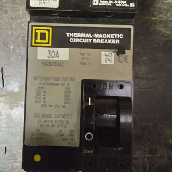 I-Line Circuit Breaker (FA26030AC)