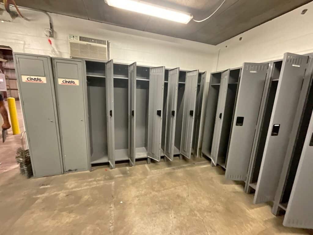 Upright Lockers (Metal) | ISP Equipment Group LLC