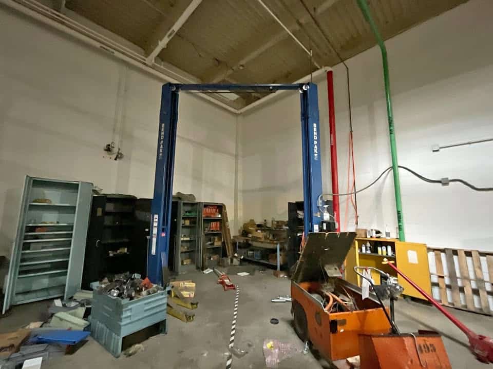 BendPak Two-Post Automotive Lift (10K)